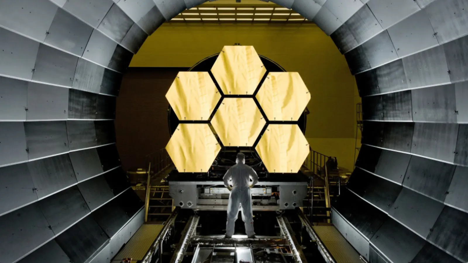 Soon we'll have a cutting-edge thermometer: NASA’s new James Webb Space Telescope is expected to launch this fall. PHOTOGRAPH: DAVID HIGGINBOTHAM/NASA/MSFC