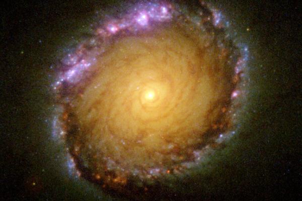 spiral galaxy NGC 1512